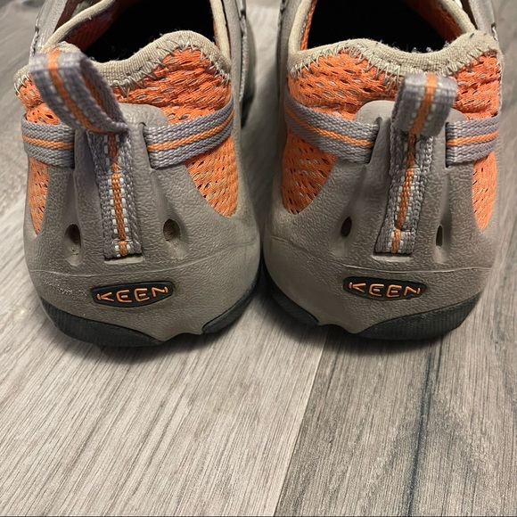 KEEN Women's Targhee Waterproof Hiking Shoe - Picture 8 of 12